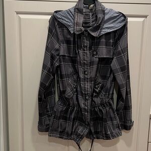 Woman’s Free People Plaid Hooded Jacket! Small water resistant. We the Free